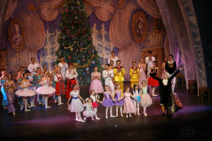 dsc01614-DAS-RUSSISCHE-NATIONALBALLETT-THE-CROWN-OF-RUSSIAN-Ballett-Nussknacker