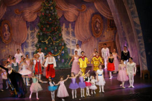 dsc01621-DAS-RUSSISCHE-NATIONALBALLETT-THE-CROWN-OF-RUSSIAN-Ballett-Nussknacker